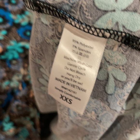 Lularoe Irma tunic top size XXS - Picture 3 of 3